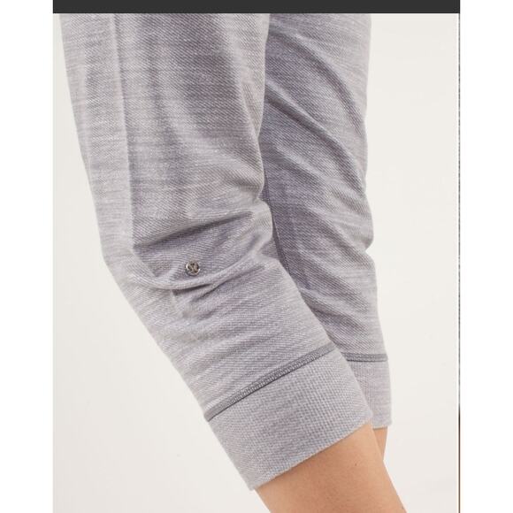 Lululemon Capri Drawstring Sz‎ 10 Tea Lounge Crop Commuter Denim White Fossil - Picture 5 of 16